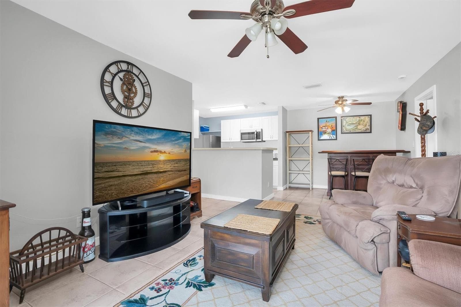 living room - 1400 GANDY BLVD N #1306, ST PETERSBURG
