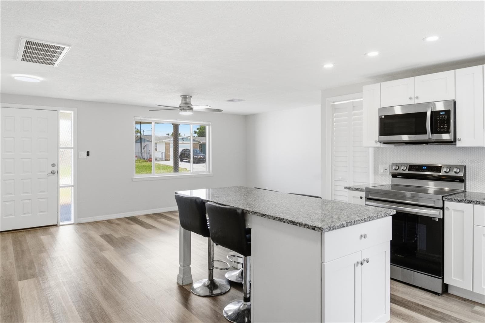 Single Family Residence at 4810 GUARDIAN AVE, HOLIDAY, photo 7 of 37
