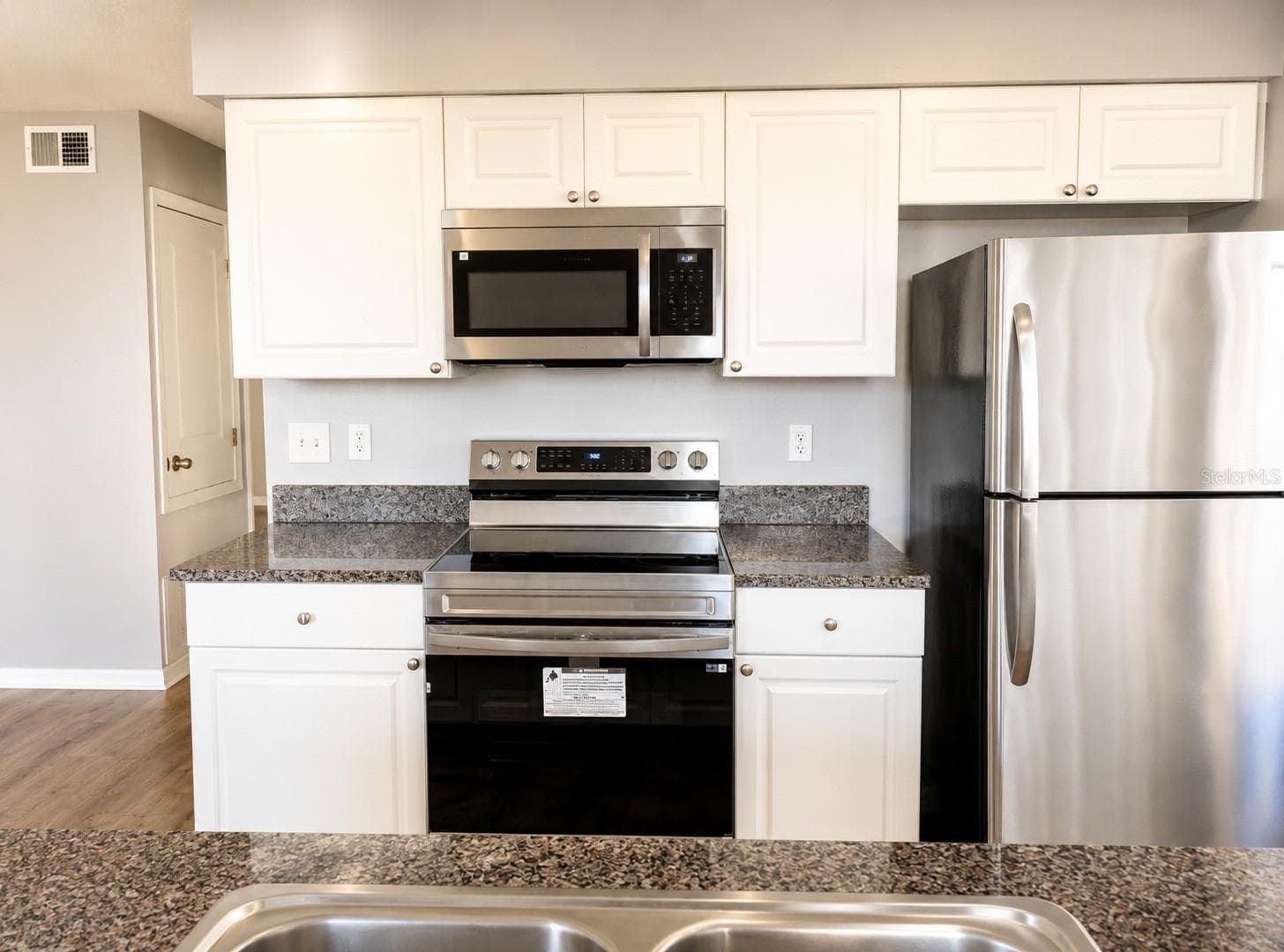 Condominium at 3226 FOX SQUIRREL DR, KISSIMMEE, photo 7 of 17