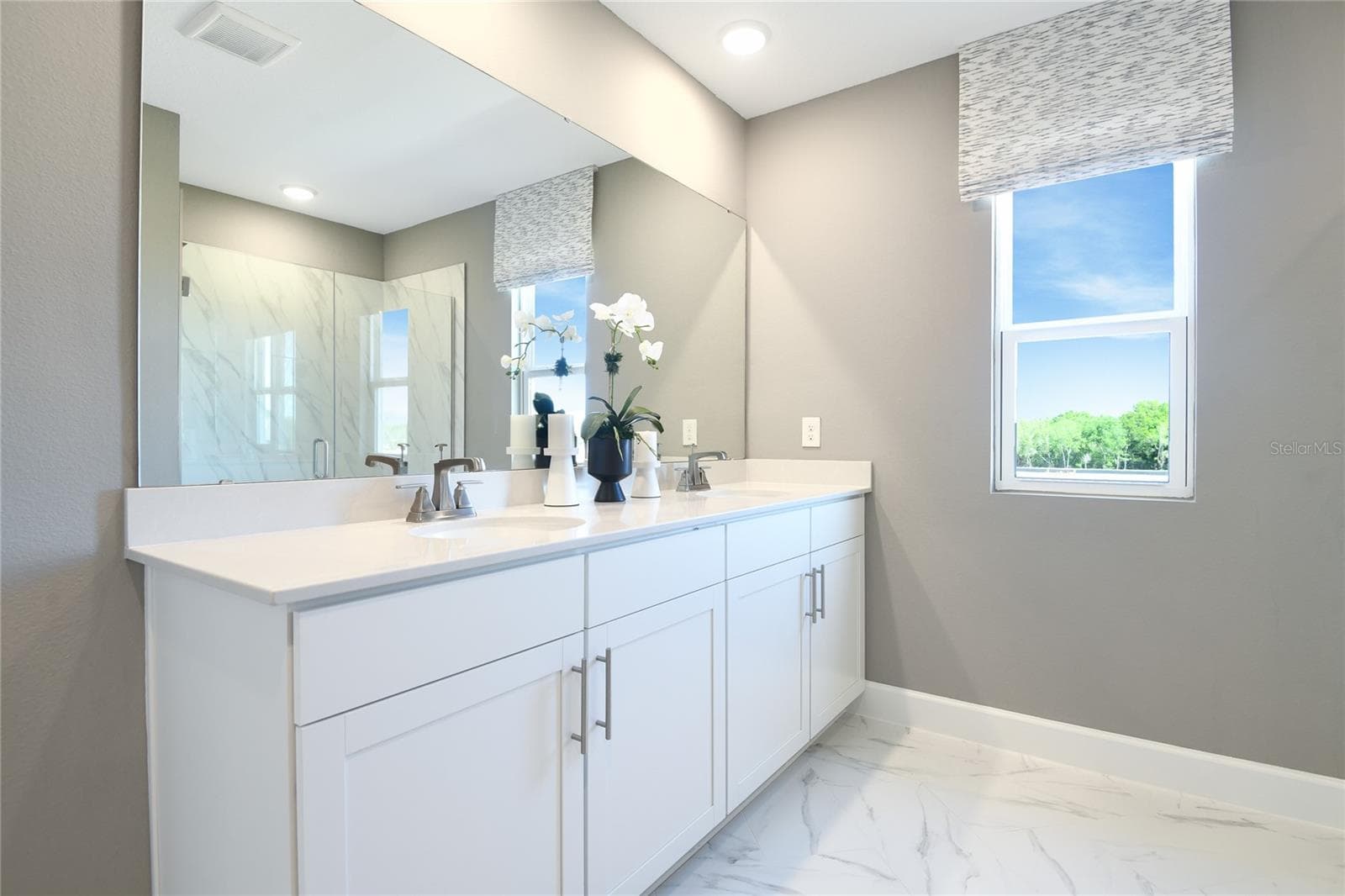 Single Family Residence at 10152 TURNBERRY LN, LEESBURG, photo 15 of 26