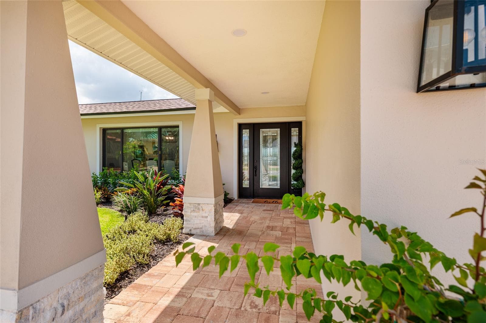 Single Family Residence at 825 116TH AVE, TREASURE ISLAND, photo 5 of 40