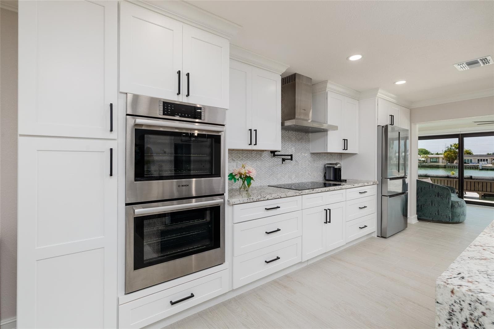 Single Family Residence at 825 116TH AVE, TREASURE ISLAND, photo 9 of 40