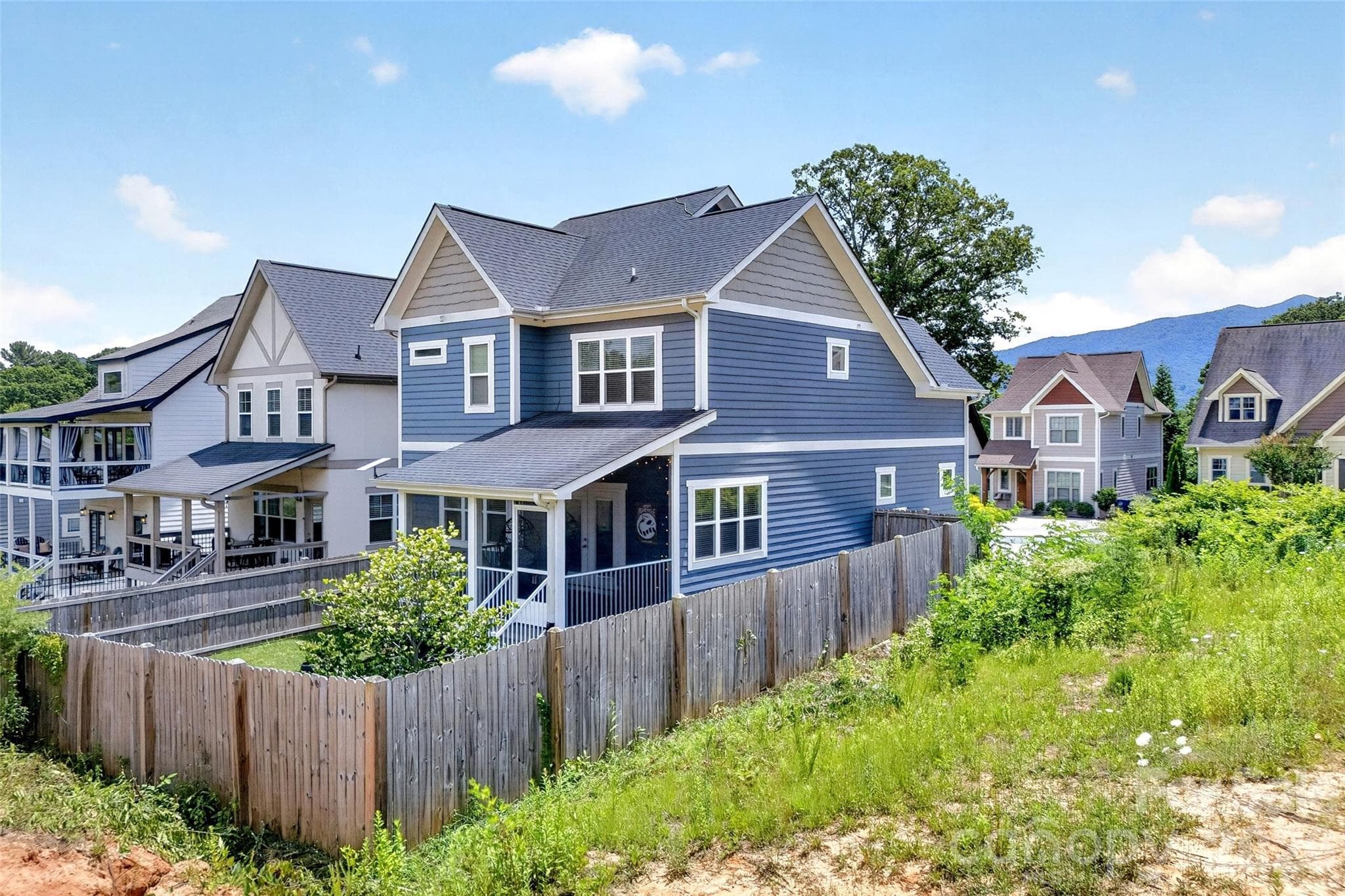 Single Family Residence at 22 Tudor Way, Black Mountain, photo 4 of 48