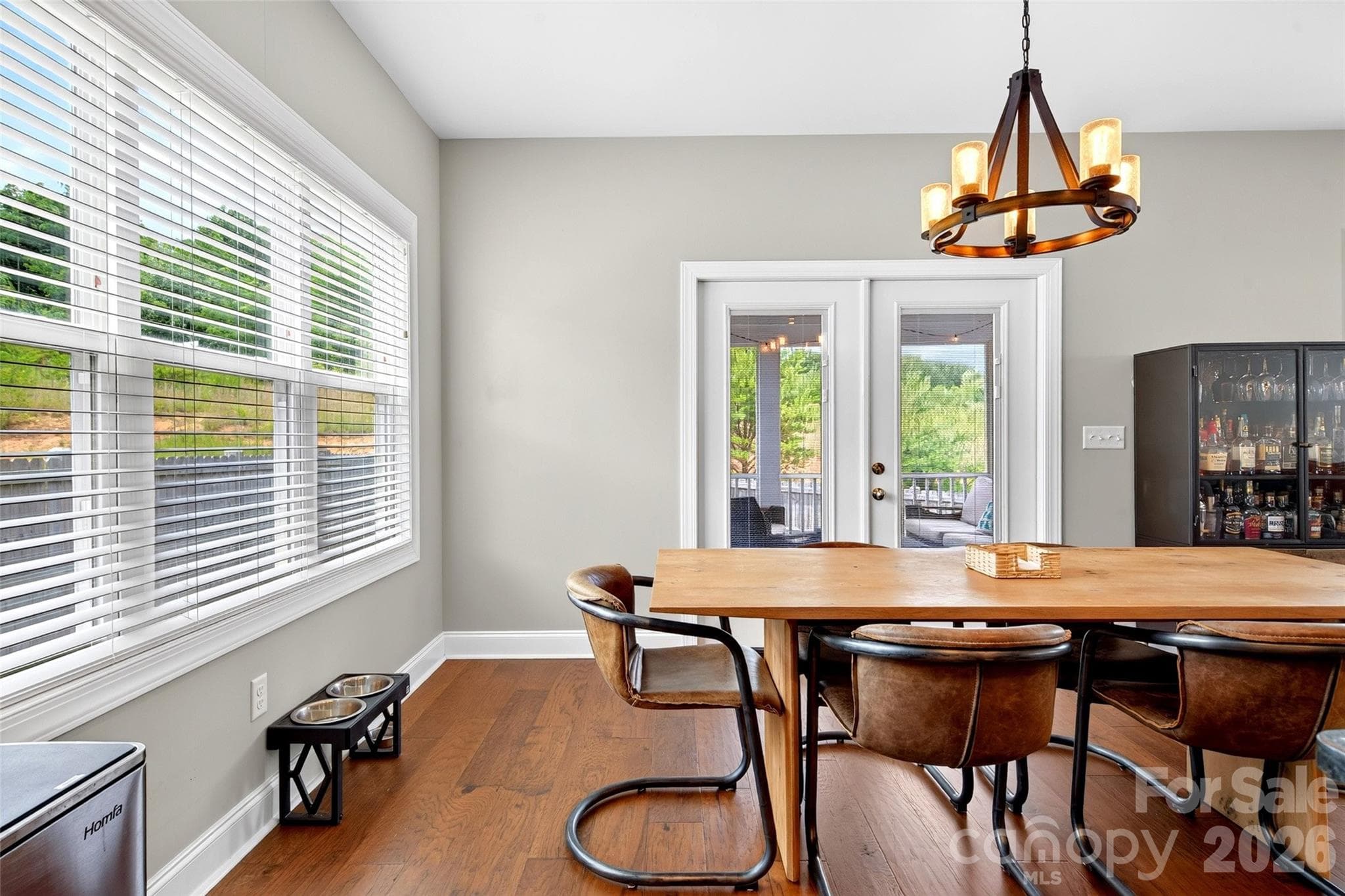 Single Family Residence at 22 Tudor Way, Black Mountain, photo 19 of 48