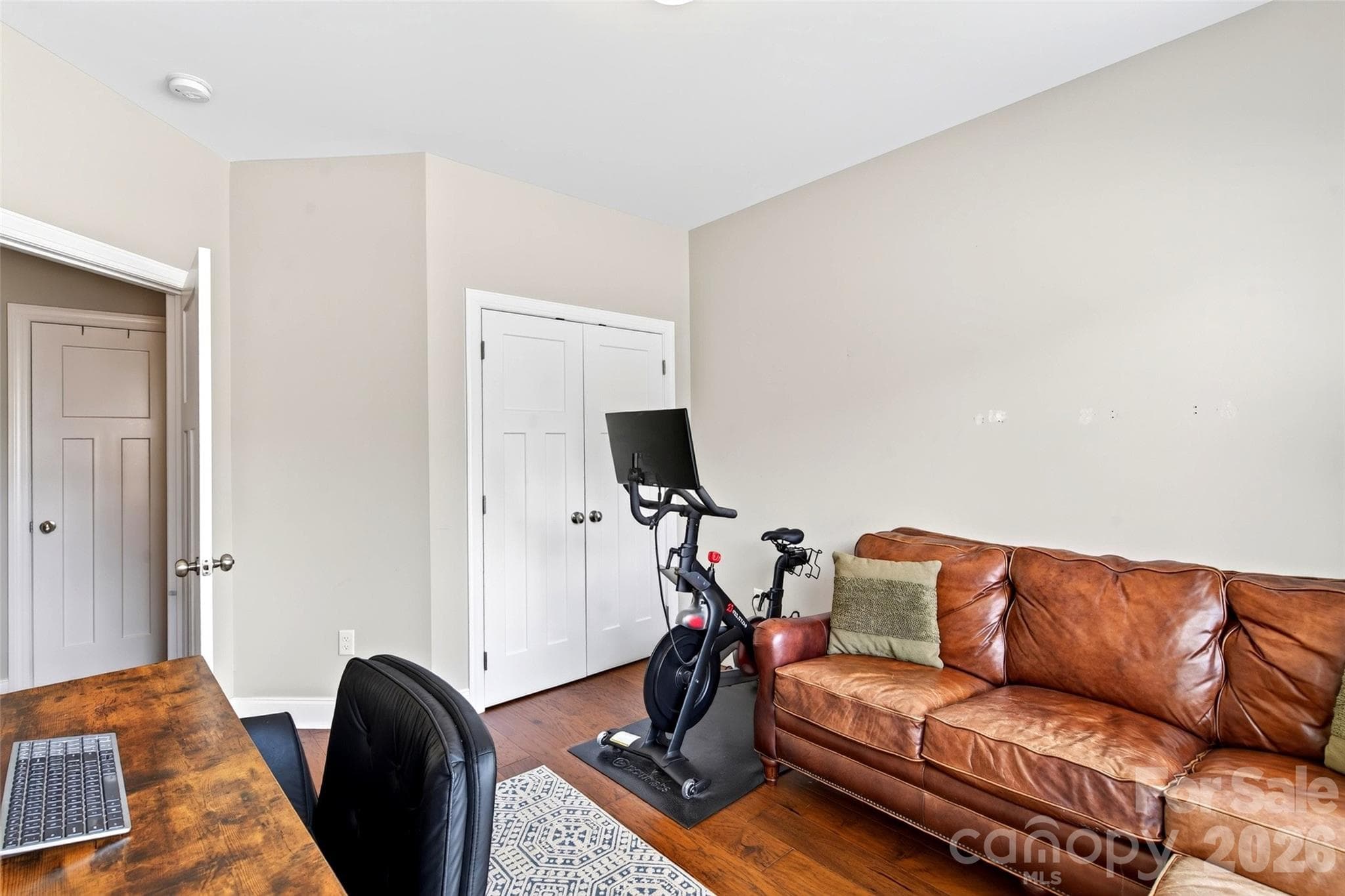 Single Family Residence at 22 Tudor Way, Black Mountain, photo 24 of 48