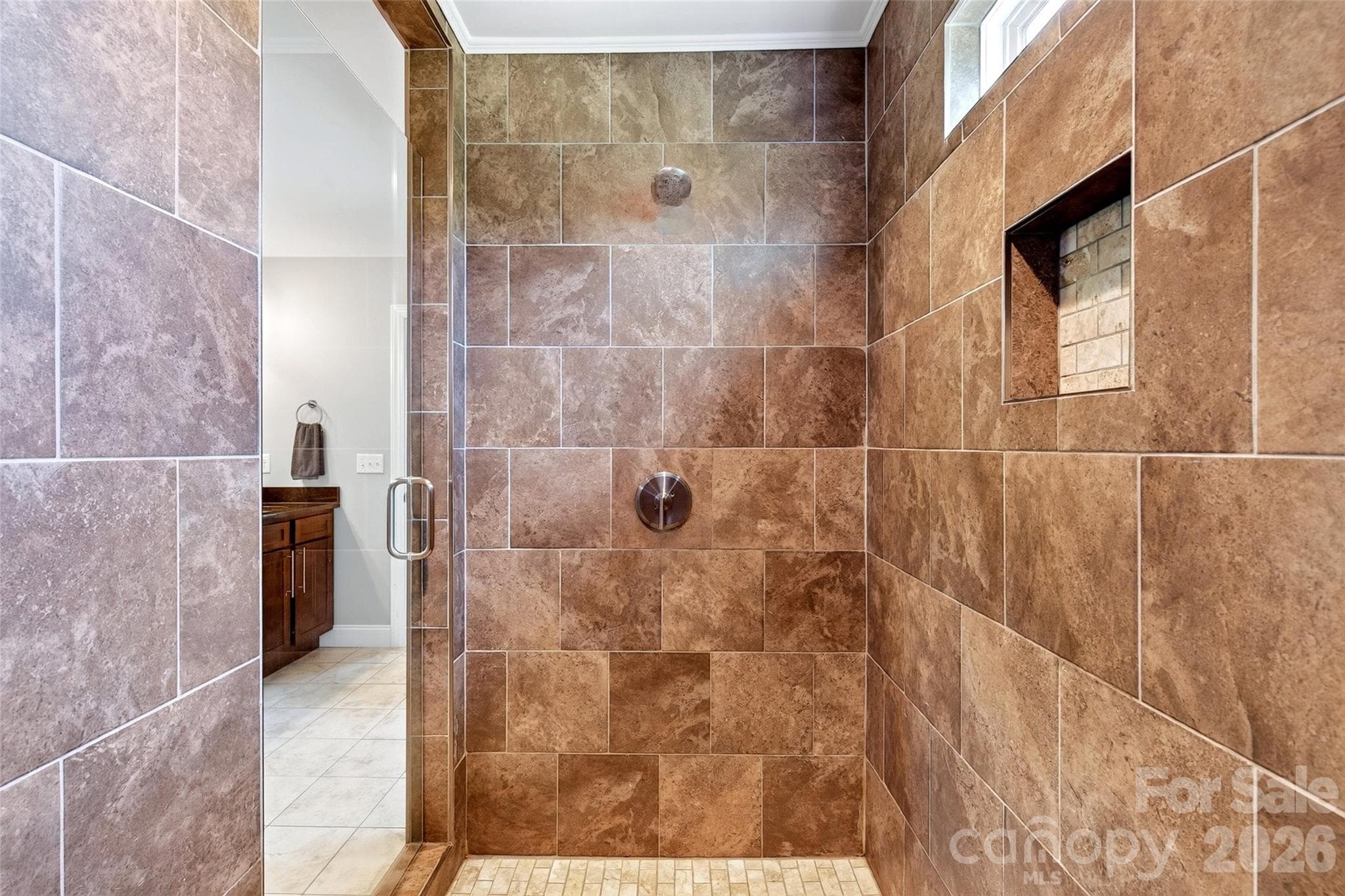 Single Family Residence at 22 Tudor Way, Black Mountain, photo 32 of 48