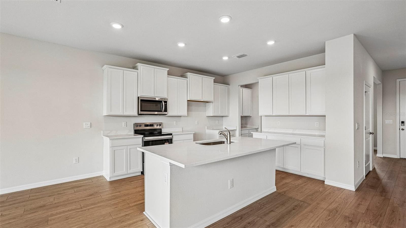 Single Family Residence at 9460 BELLA MAR TRL, PARRISH, photo 5 of 37