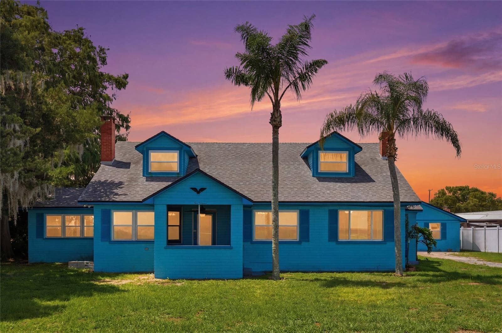 211 LAKESHORE BLVD