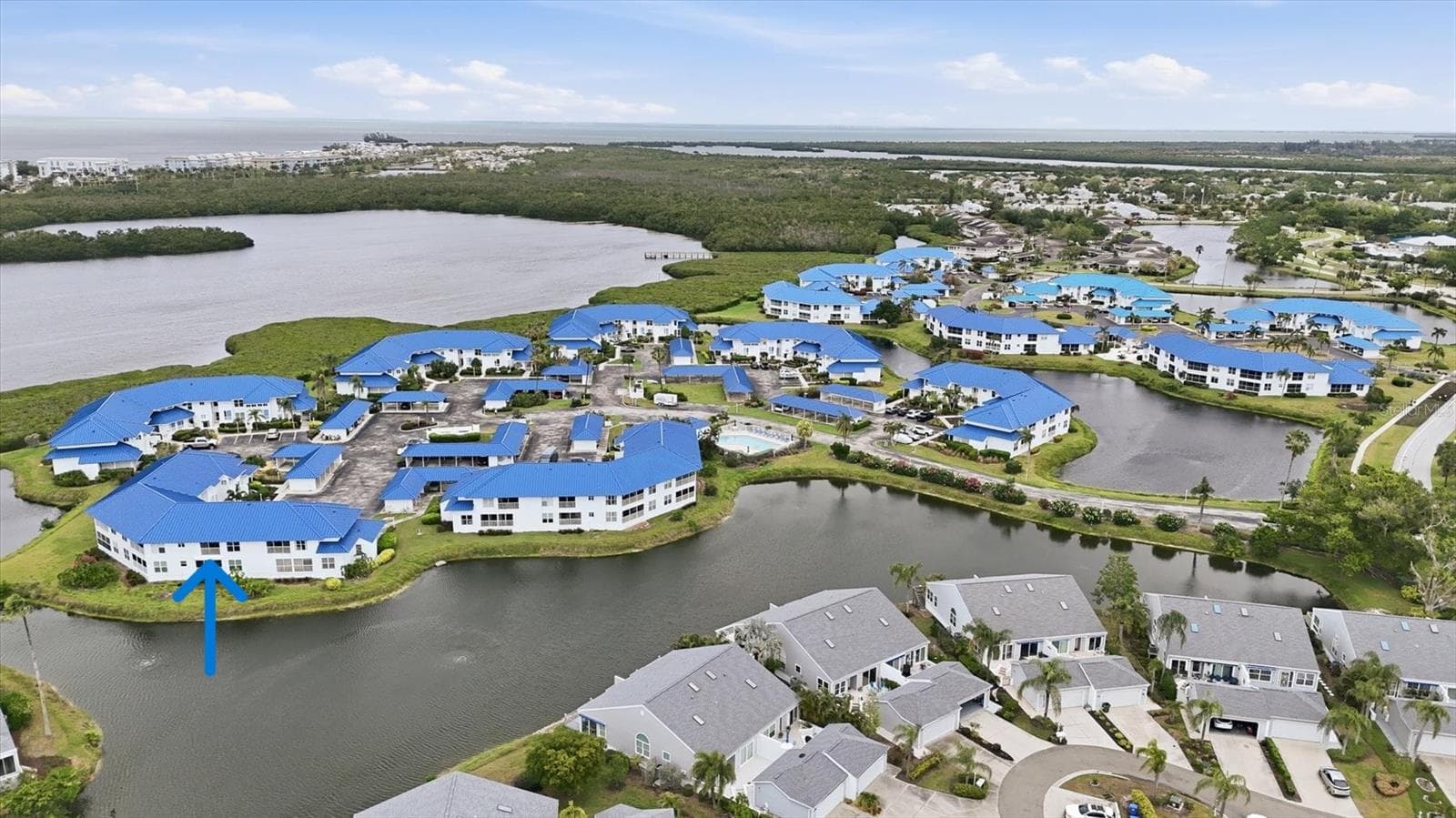 Condominium at 972 SANDPIPER CIR #972, BRADENTON, photo 11 of 67