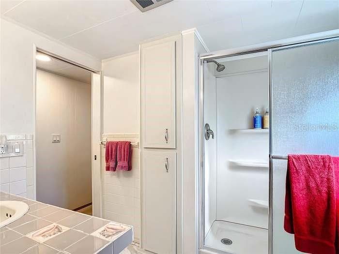 Mobile Home at 2331 BELLEAIR RD #116, CLEARWATER, photo 9 of 50