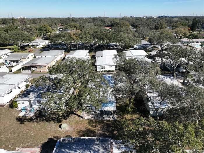 Mobile Home at 2331 BELLEAIR RD #116, CLEARWATER, photo 35 of 50