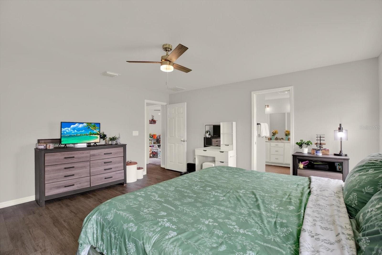 Single Family Residence at 117 EAGLE SUMMIT DR, RUSKIN, photo 16 of 44