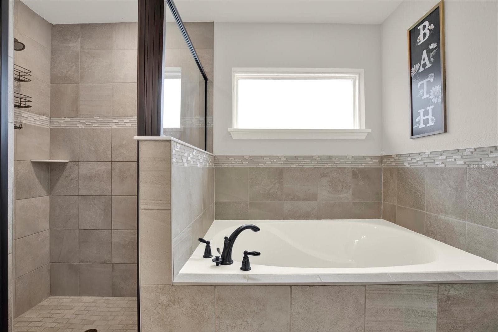 Single Family Residence at 117 EAGLE SUMMIT DR, RUSKIN, photo 18 of 44