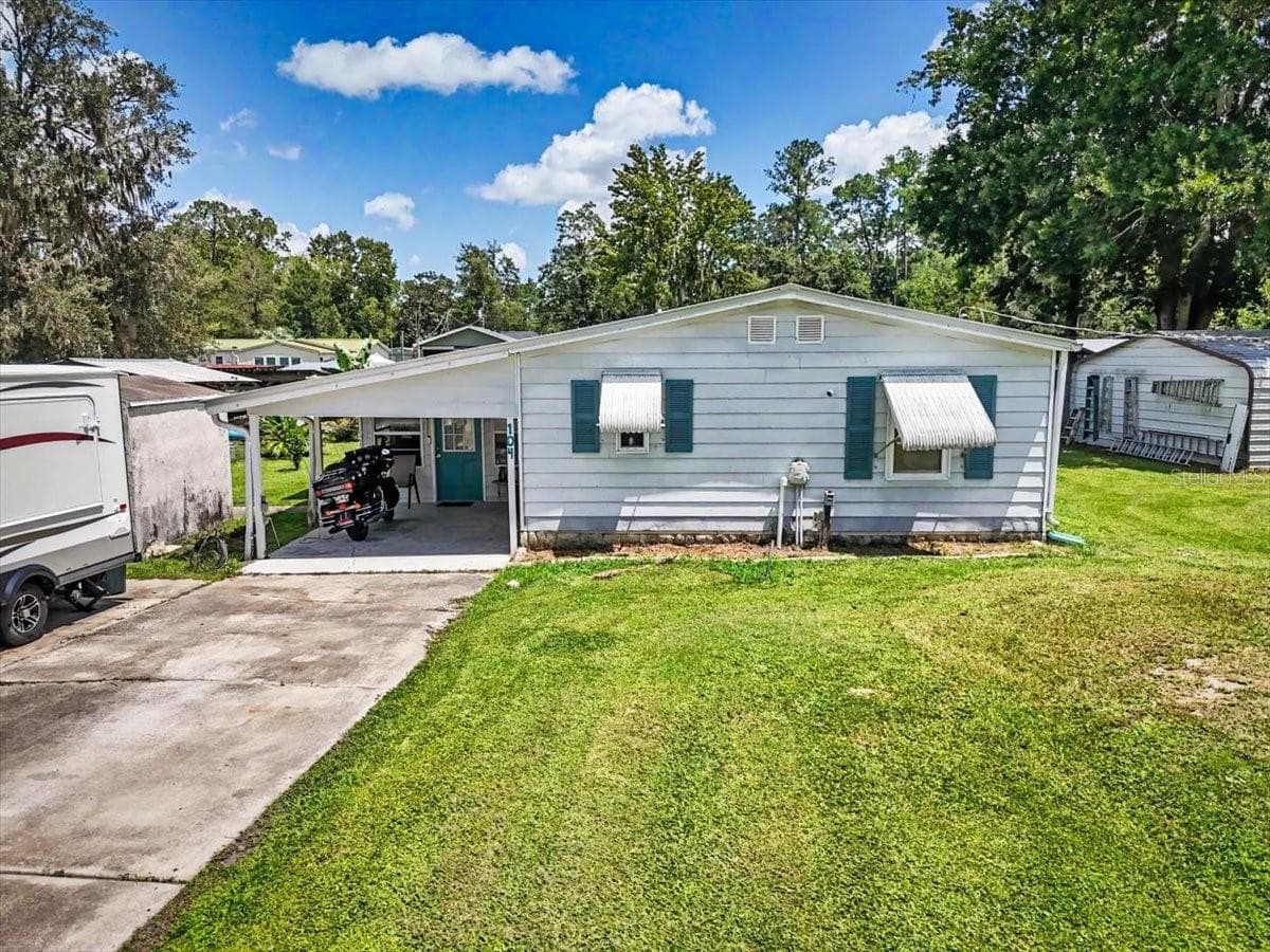 Manufactured Home at 104 EDGEWATER RD, SATSUMA, photo 2 of 73
