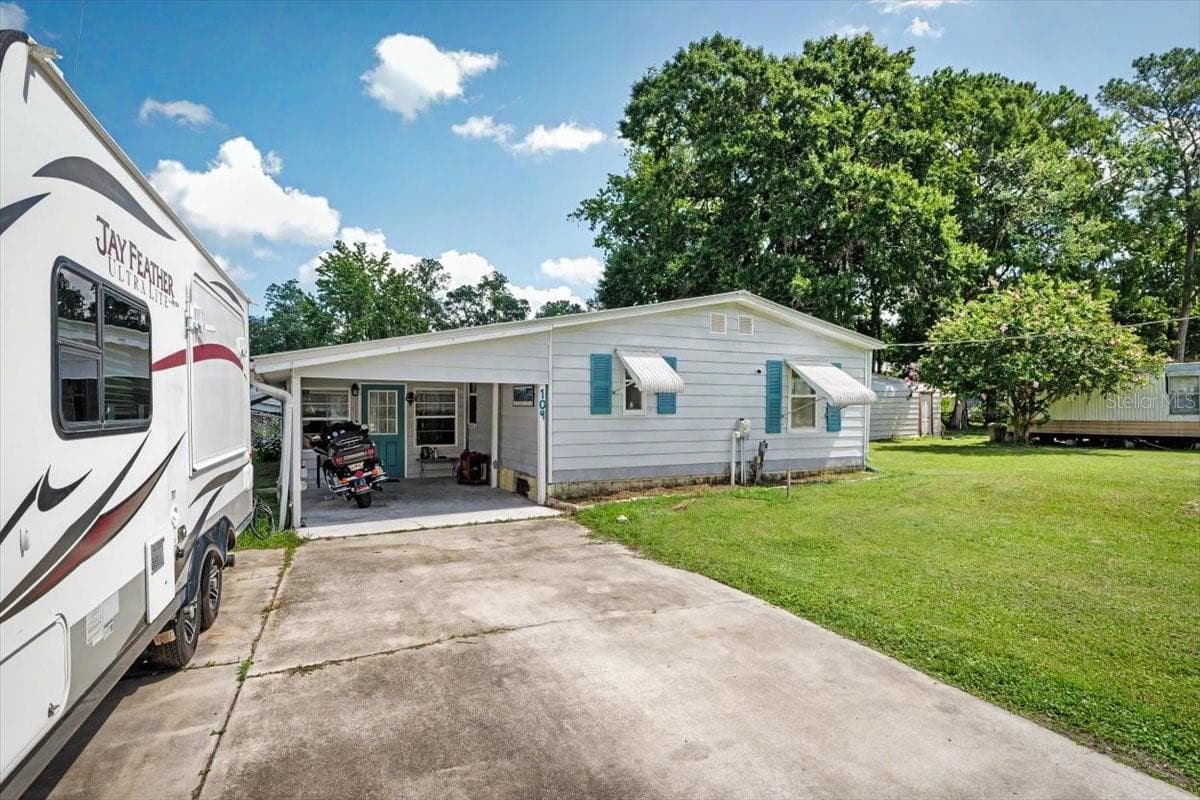 Manufactured Home at 104 EDGEWATER RD, SATSUMA, photo 3 of 73