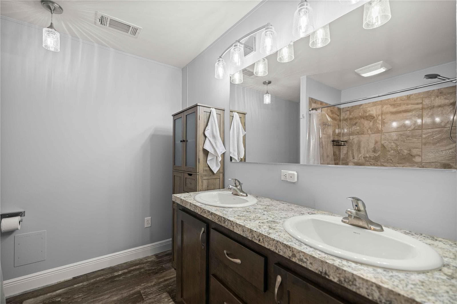 Manufactured Home at 122 SE 70TH CIR, OCALA, photo 12 of 33