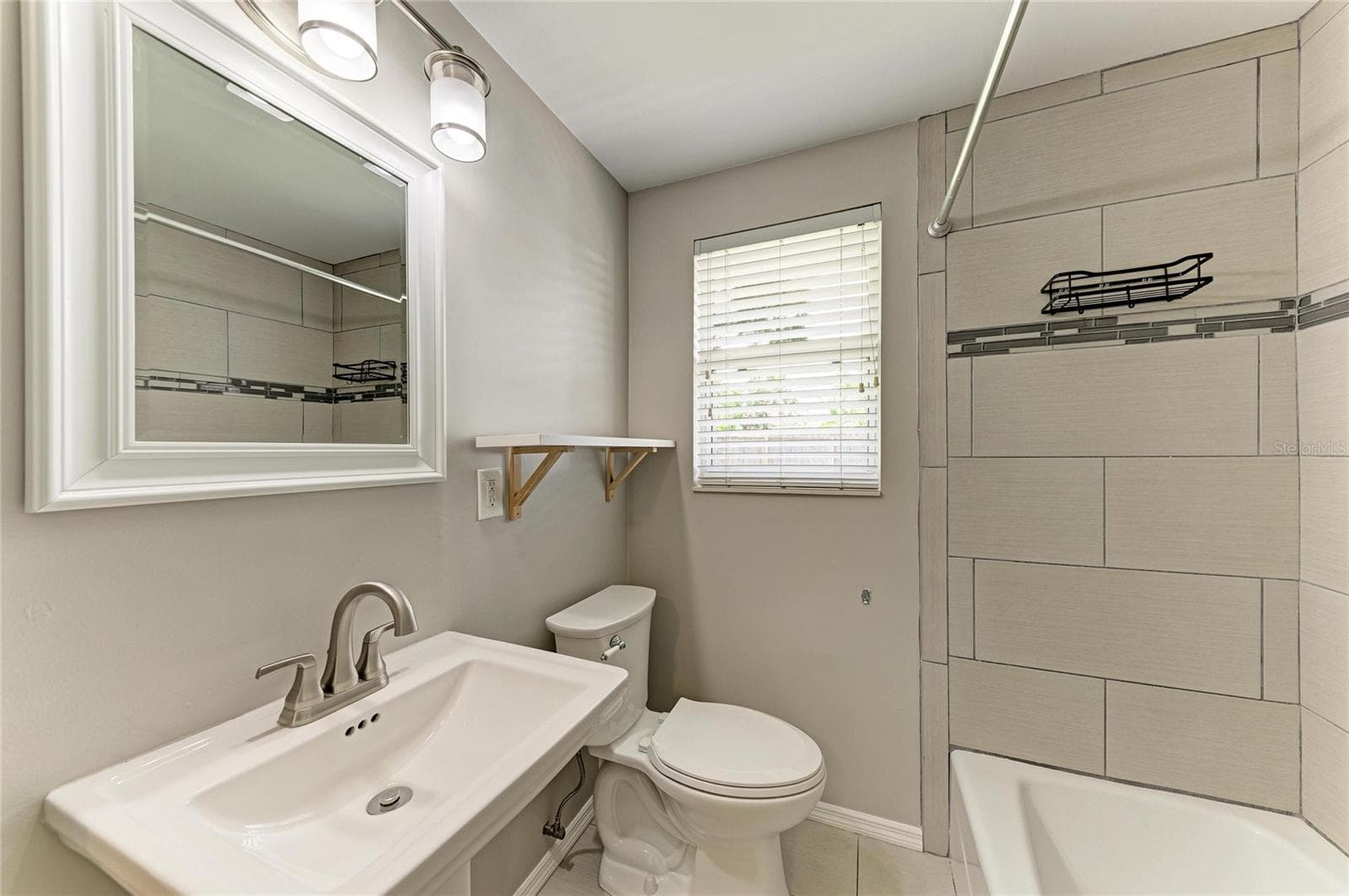 Single Family Residence at 3138 WILLIAMSBURG ST, SARASOTA, photo 27 of 68