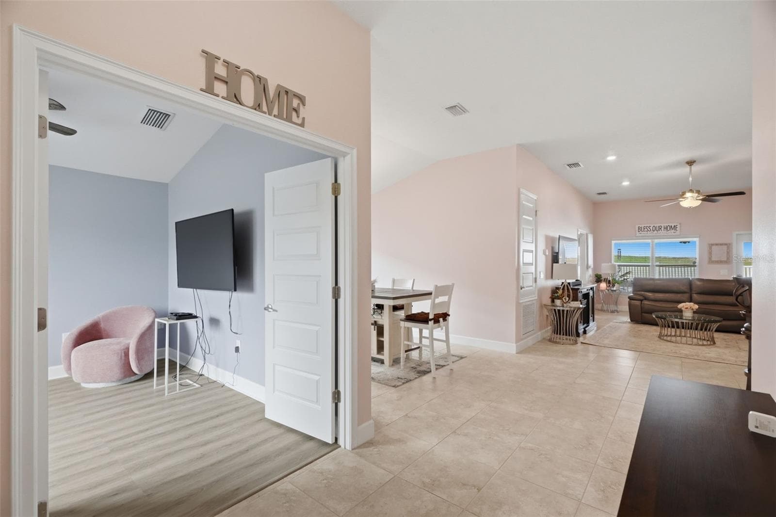 Single Family Residence at 14449 POTTERTON CIR, HUDSON, photo 16 of 49