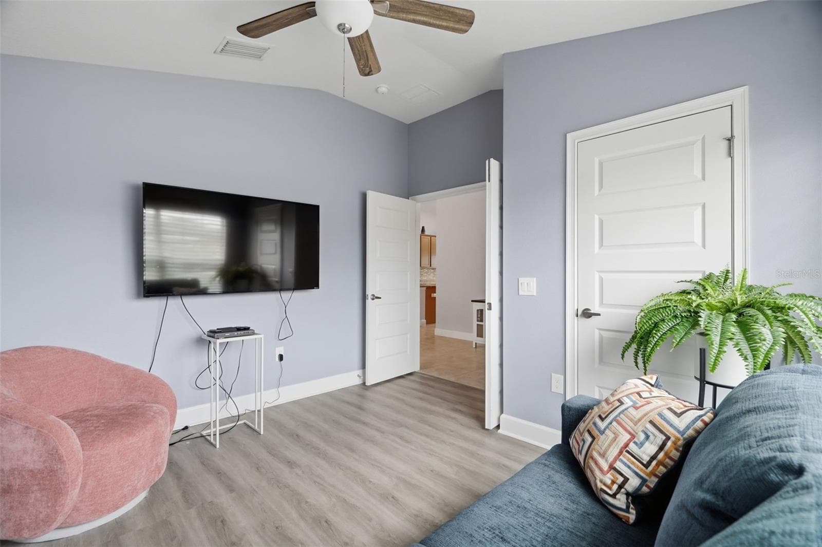 Single Family Residence at 14449 POTTERTON CIR, HUDSON, photo 19 of 49