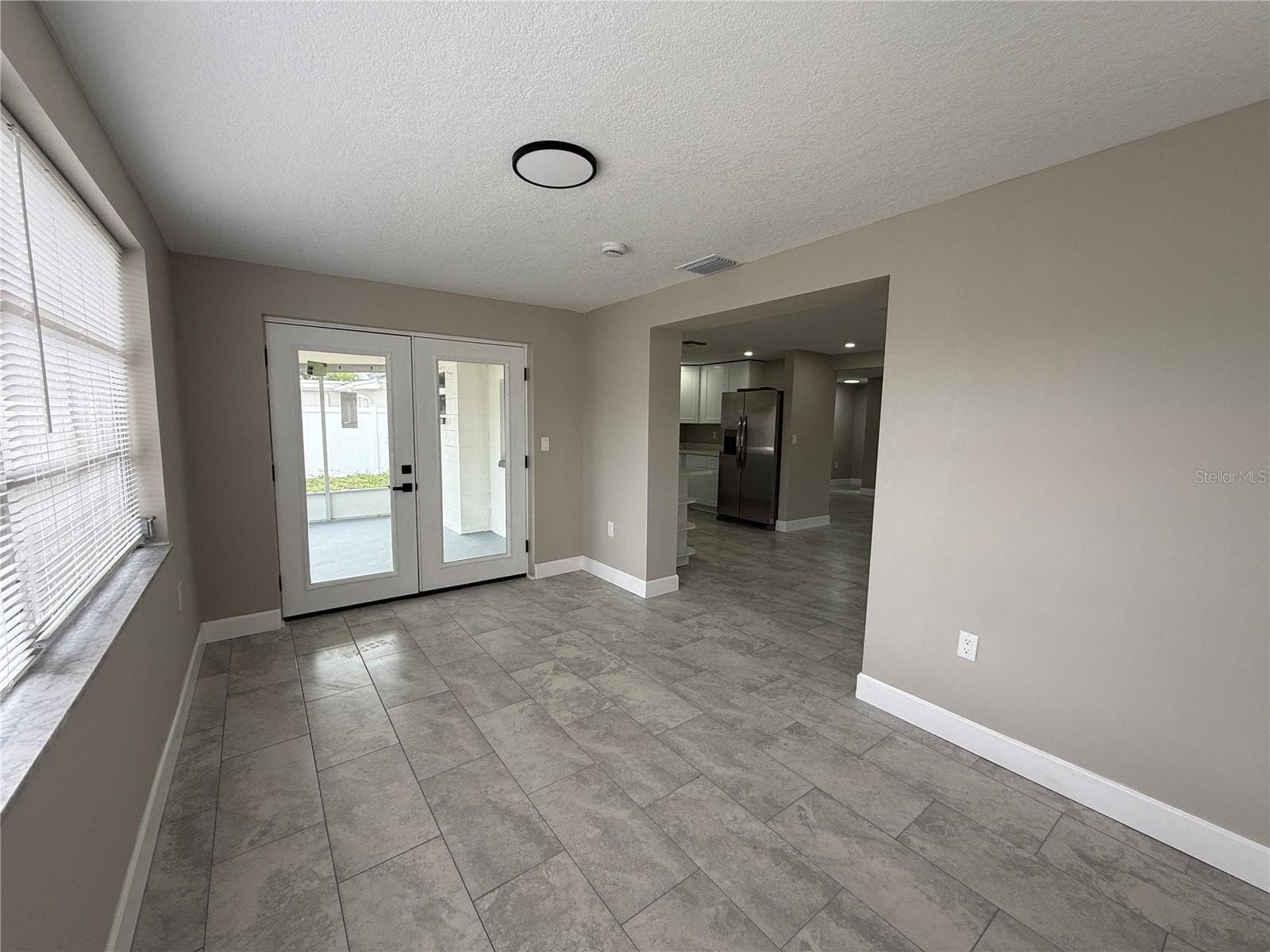 Single Family Residence at 3019 LLOYD DR, HOLIDAY, photo 3 of 16