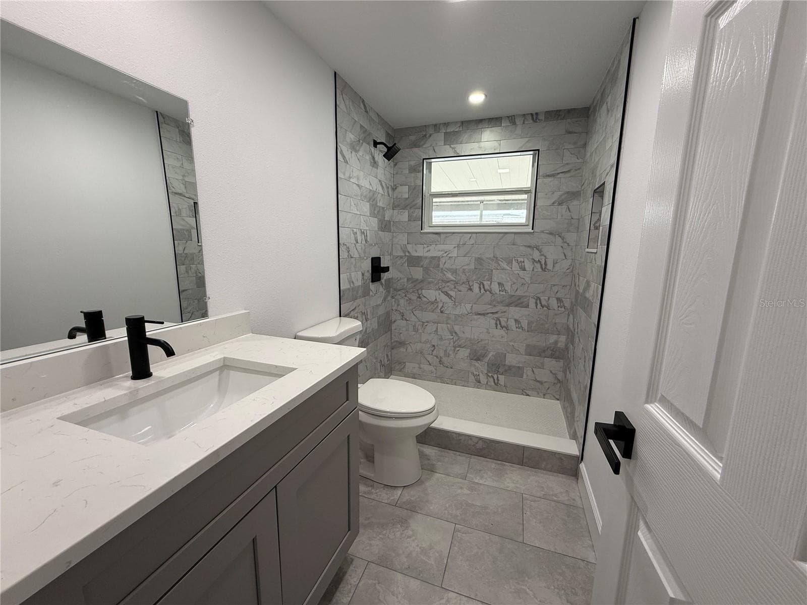 Single Family Residence at 3019 LLOYD DR, HOLIDAY, photo 13 of 16
