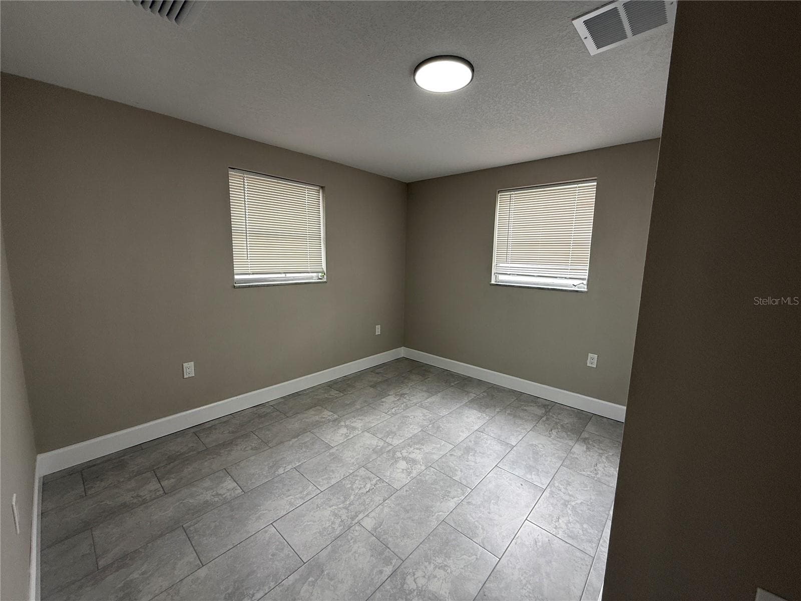 Single Family Residence at 3019 LLOYD DR, HOLIDAY, photo 14 of 16