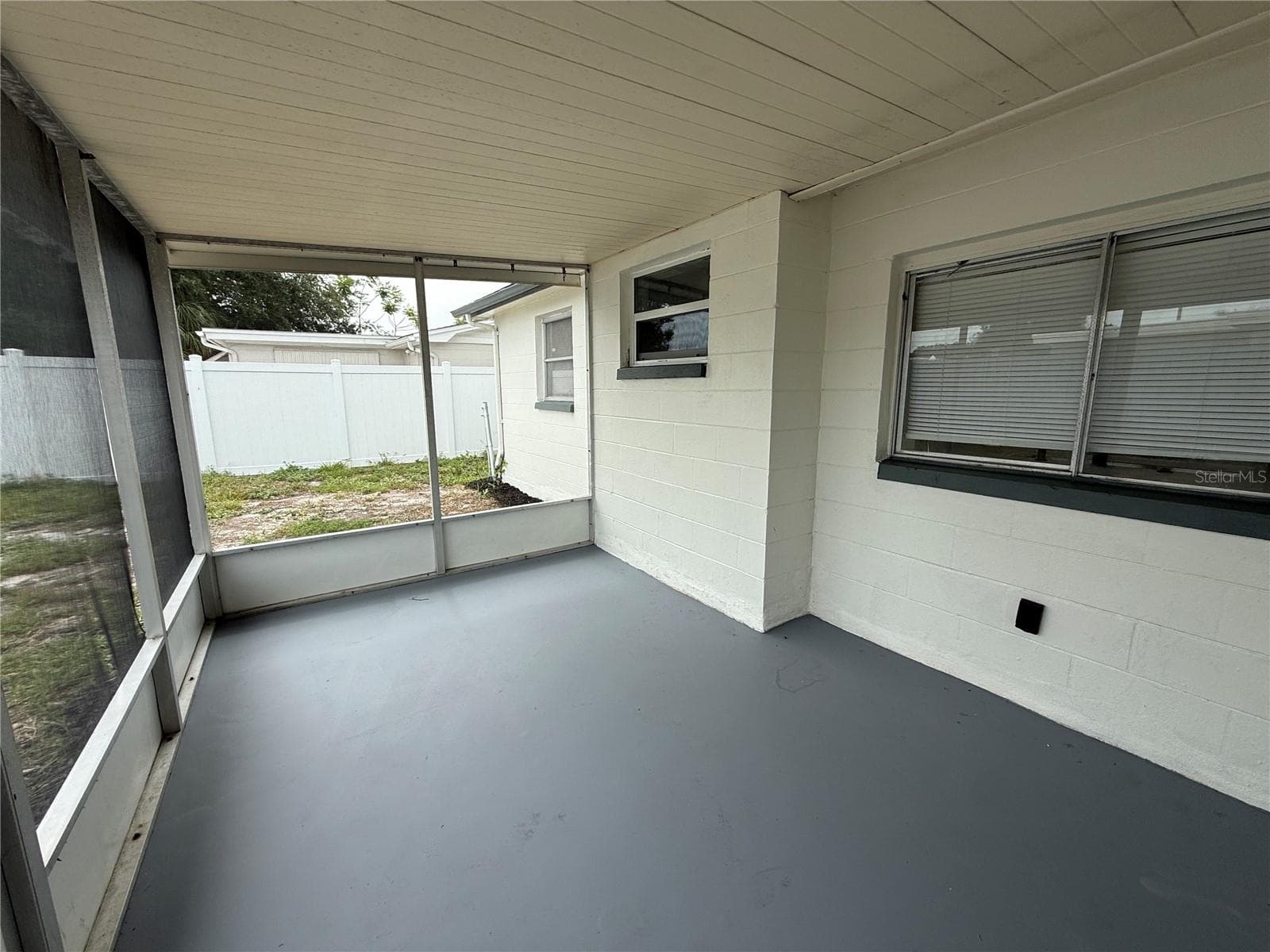 Single Family Residence at 3019 LLOYD DR, HOLIDAY, photo 15 of 16