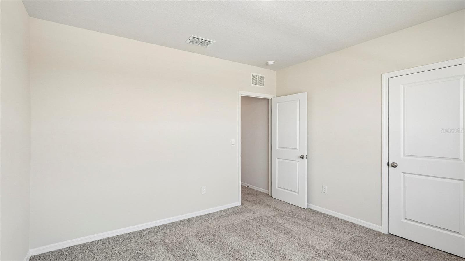 Single Family Residence at 5725 SILVER MOONLIGHT DR, PALMETTO, photo 32 of 51