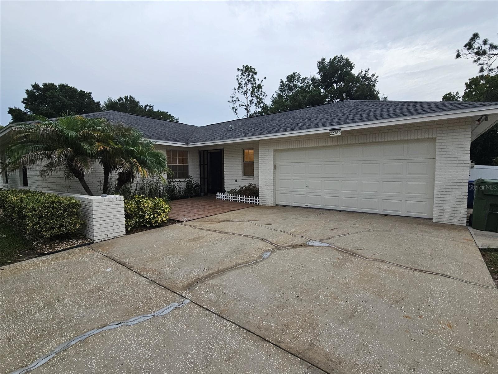 22360 SOUTHSHORE DR