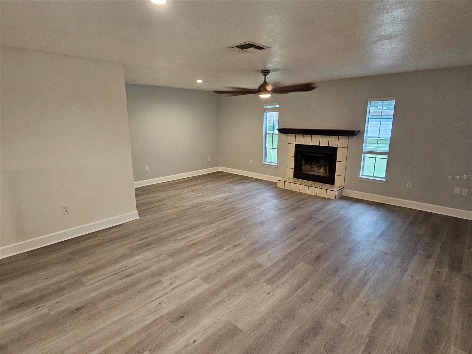 Single Family Residence at 22360 SOUTHSHORE DR, LAND O LAKES, photo 7 of 16