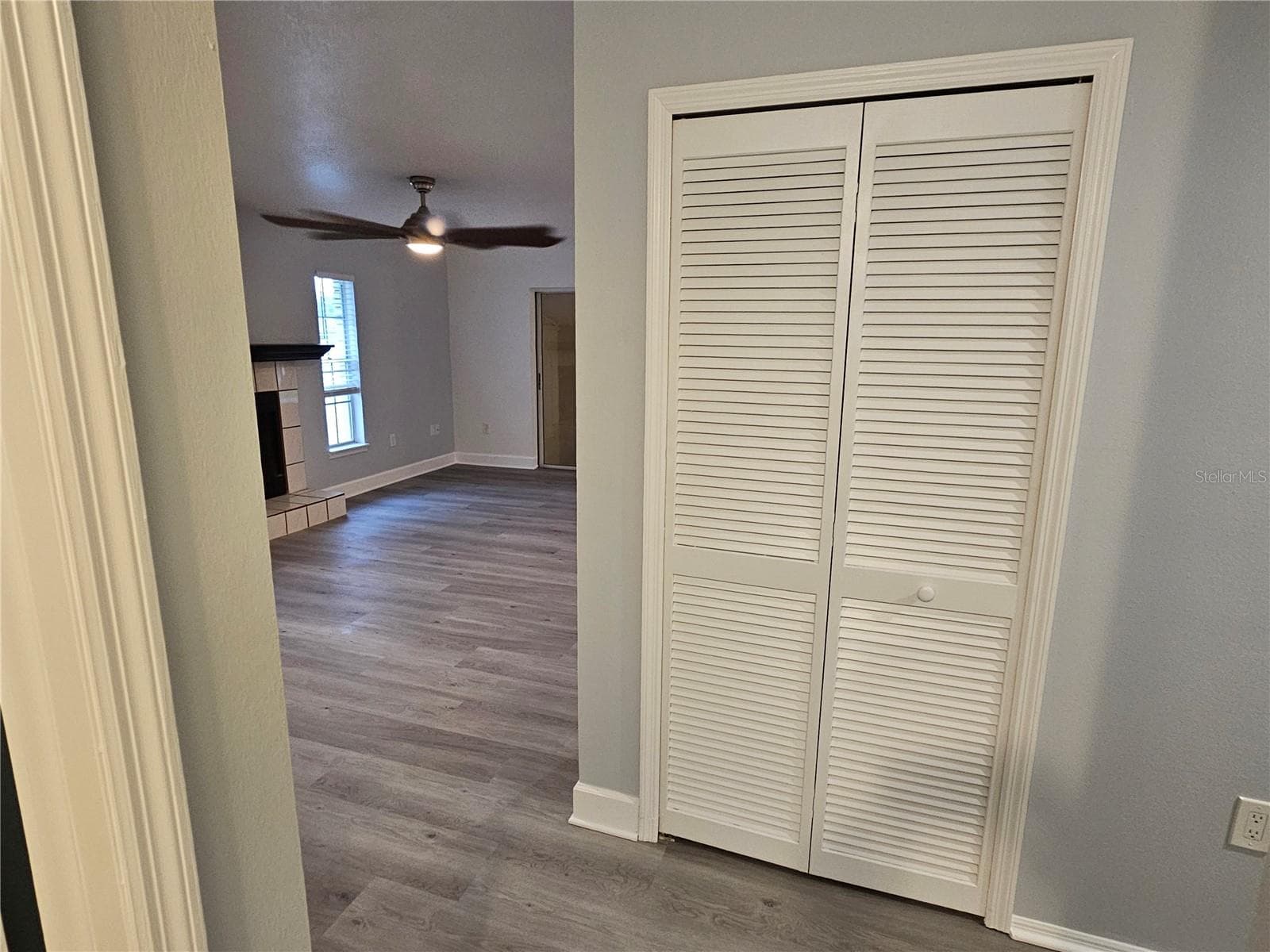 Single Family Residence at 22360 SOUTHSHORE DR, LAND O LAKES, photo 8 of 16