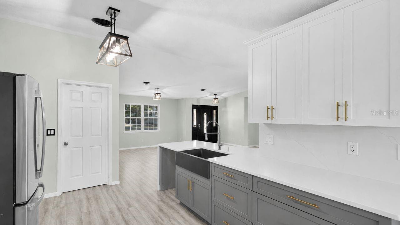 virtual stage - 4630 SE 58TH PL, OCALA