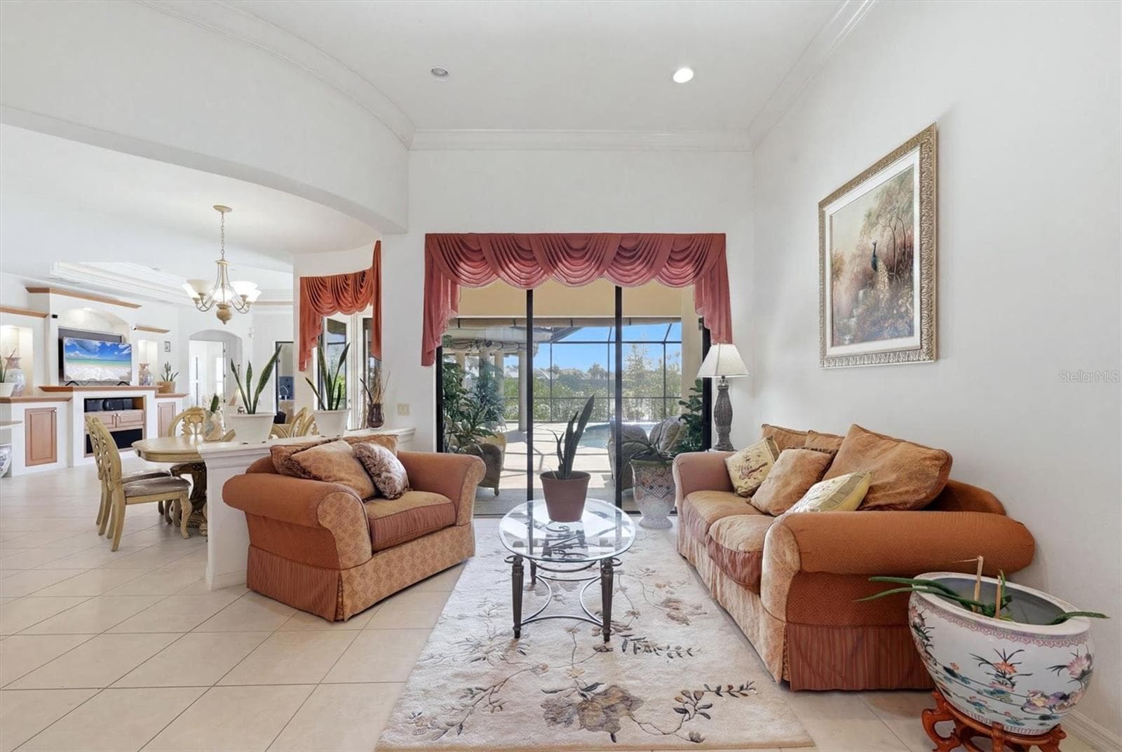 Living - 815 TROPEZ LN, VENICE