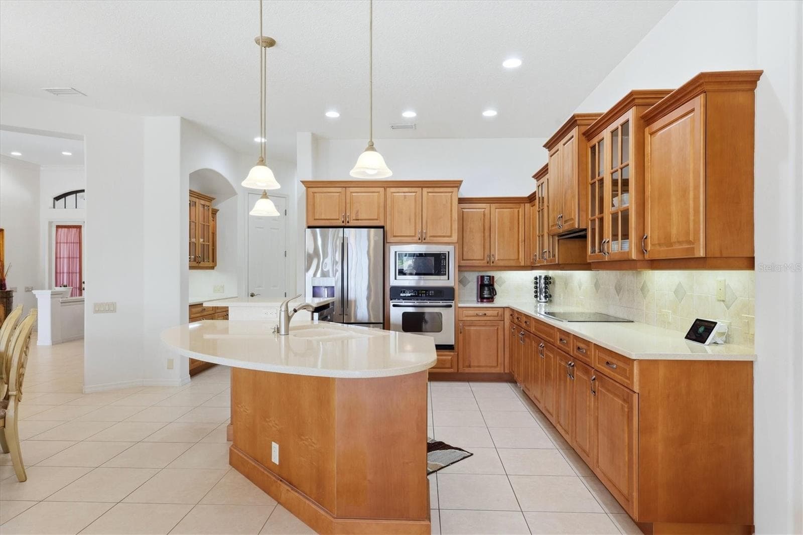 Kitchen - 815 TROPEZ LN, VENICE