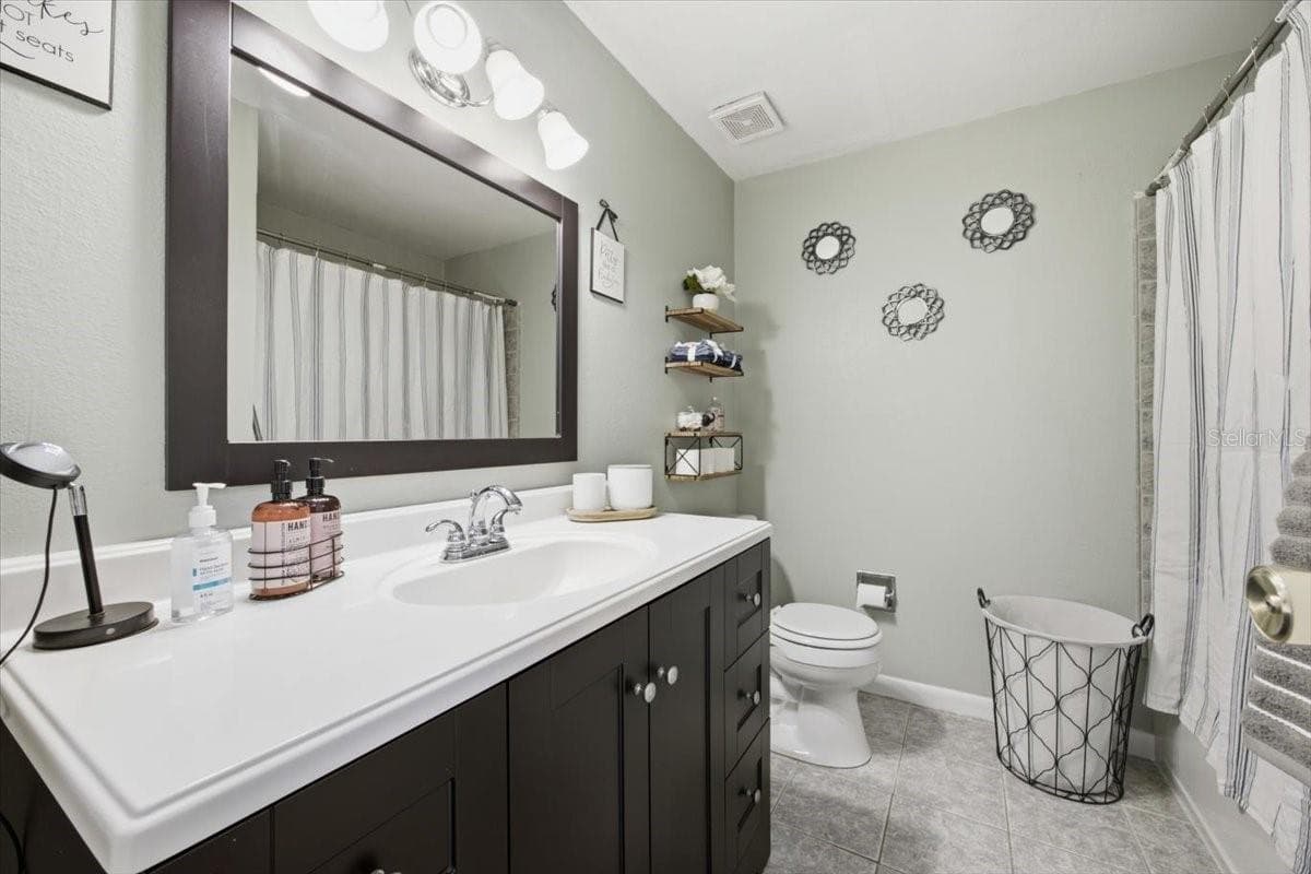 Hall Bathroom - 2266 LAKE LIZZIE CT, ST CLOUD
