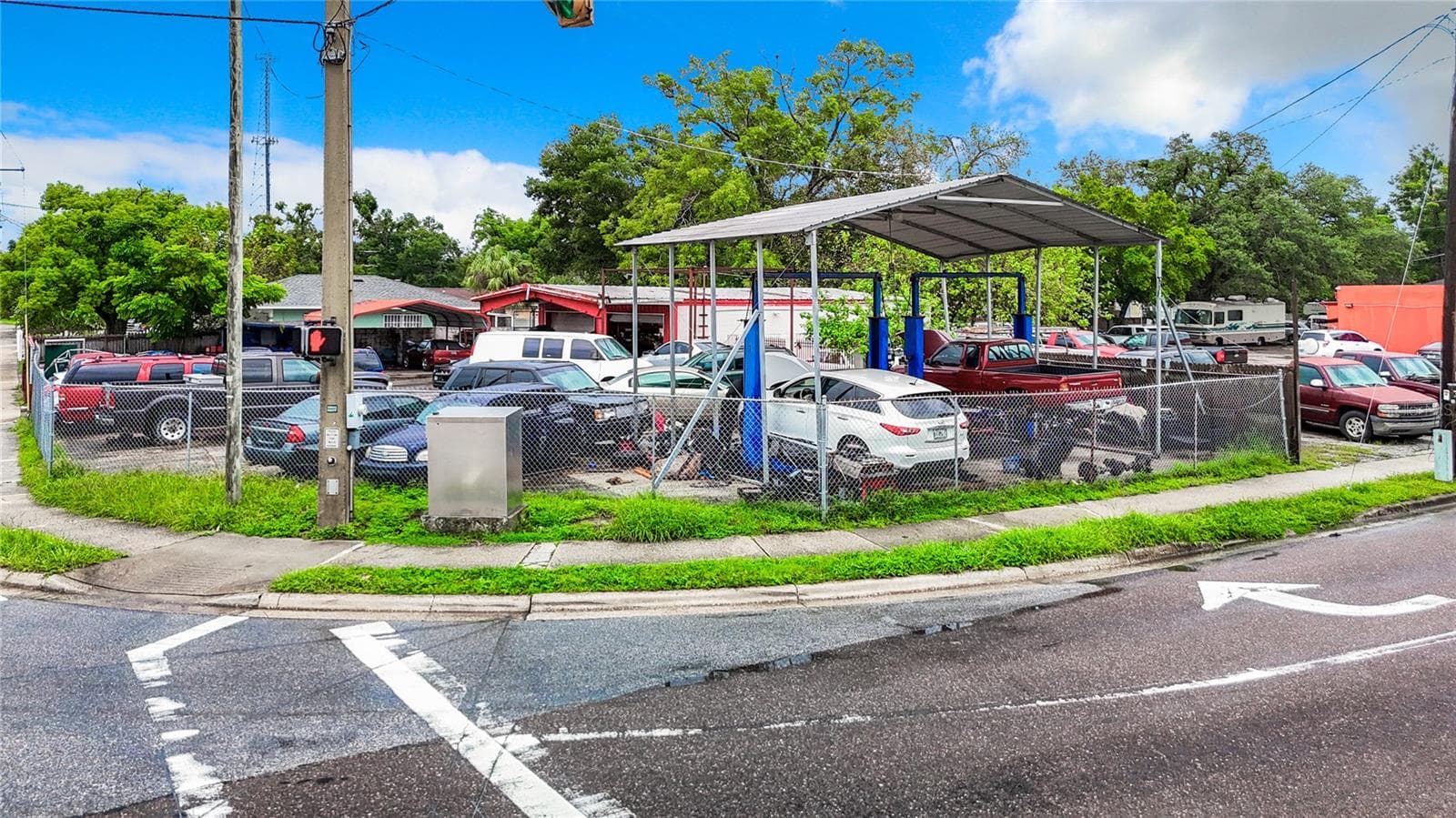 Business at 1412 E LAKE AVE, TAMPA, photo 5 of 15