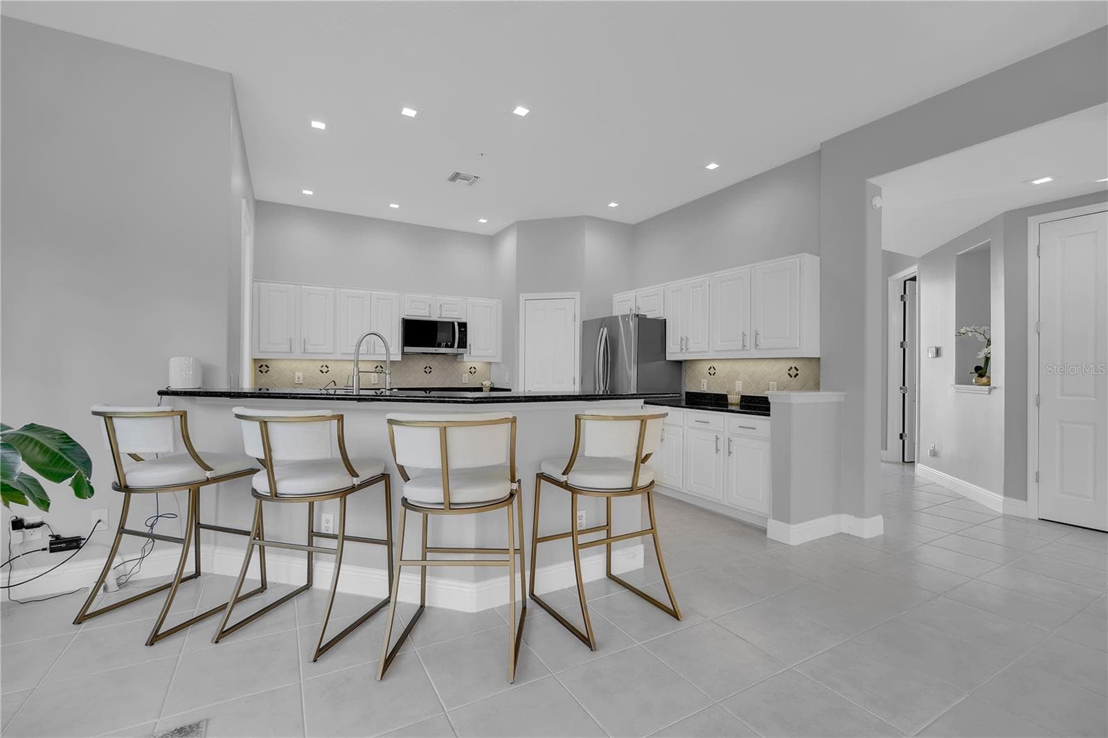 Villa at 1915 HARBOUR LINKS CIR #6, LONGBOAT KEY, photo 5 of 45
