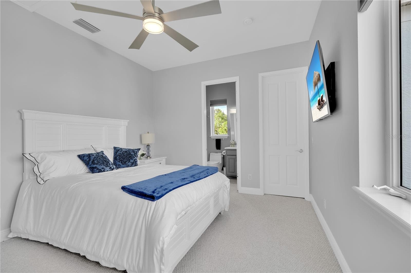 Villa at 1915 HARBOUR LINKS CIR #6, LONGBOAT KEY, photo 26 of 45