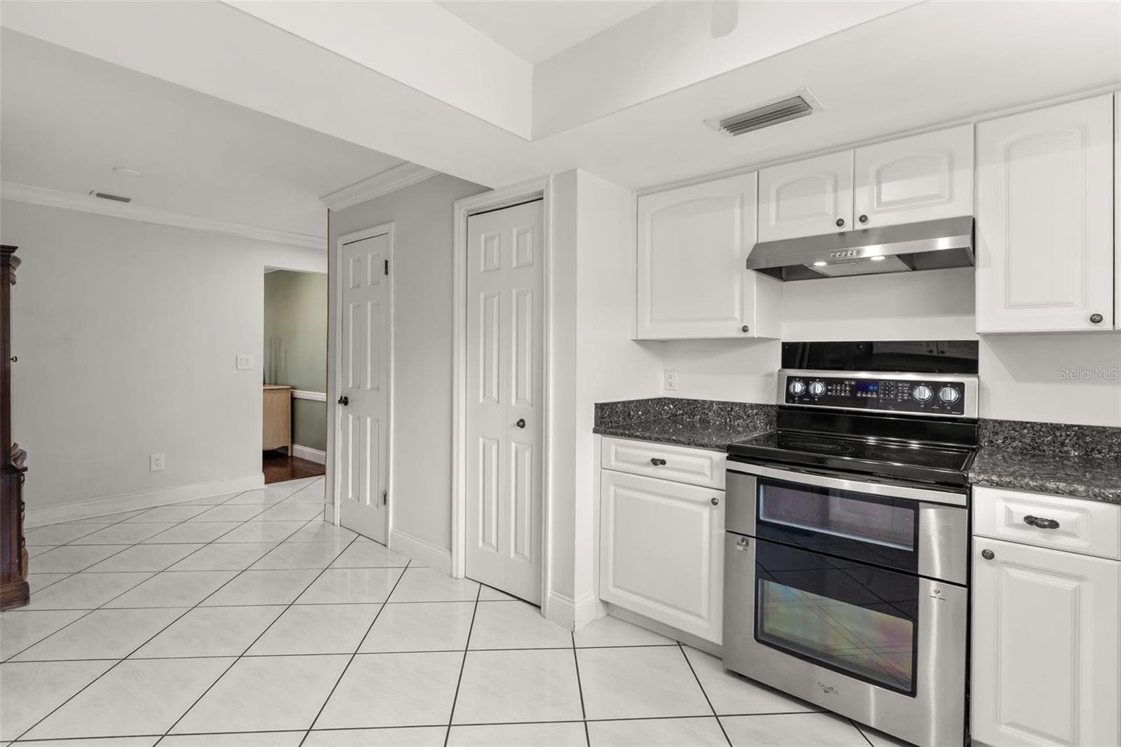 Single Family Residence at 2080 GOLDWATER CT, MAITLAND, photo 12 of 40
