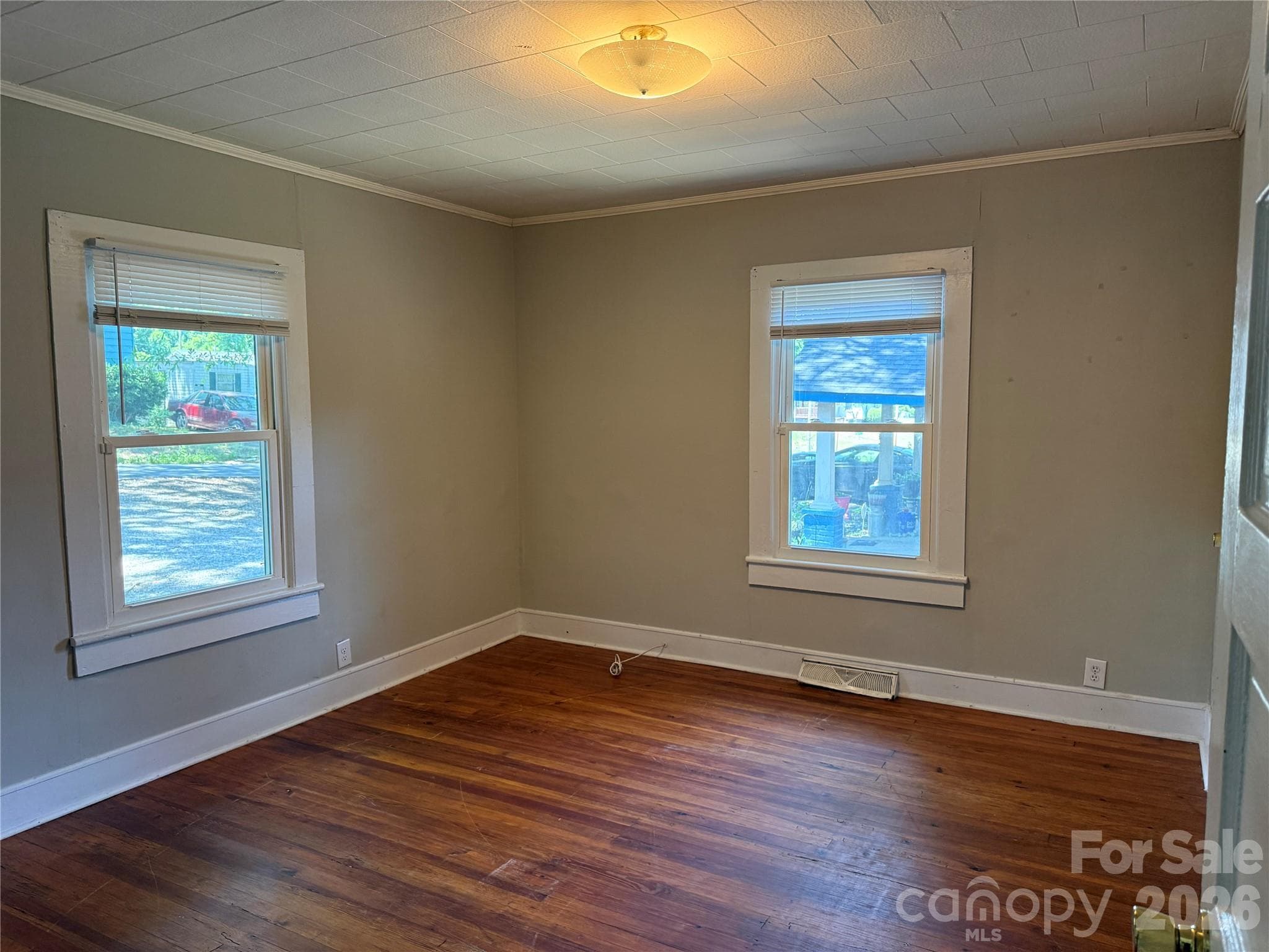 Single Family Residence at 514 S Avon Street, Gastonia, photo 11 of 13