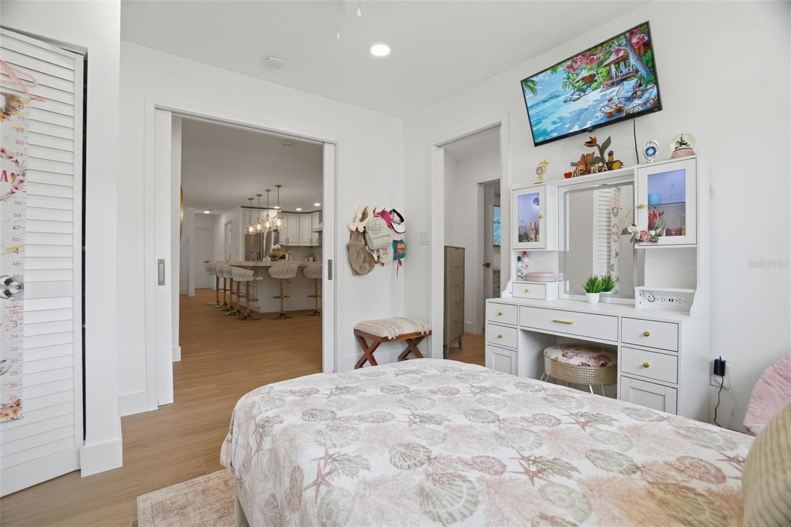 Single Family Residence at 1819 MARYLAND AVE NE, ST PETERSBURG, photo 13 of 29