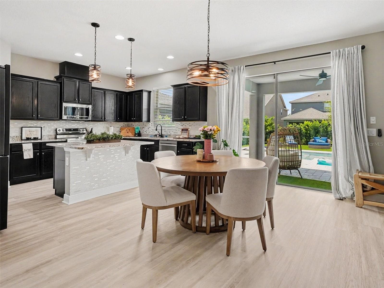 Single Family Residence at 9572 WATERWAY PASSAGE DR, WINTER GARDEN, photo 9 of 45