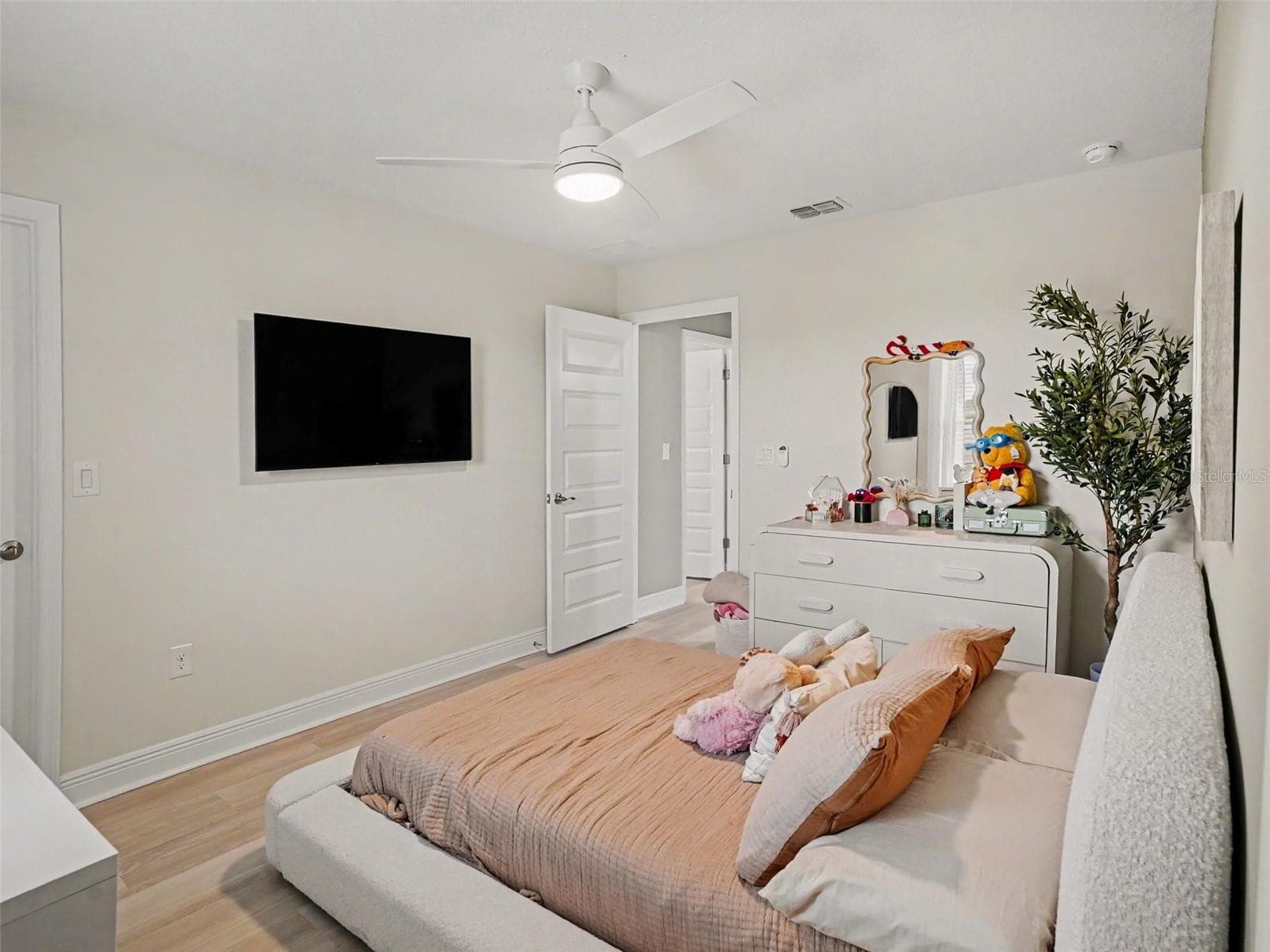 Single Family Residence at 9572 WATERWAY PASSAGE DR, WINTER GARDEN, photo 28 of 45