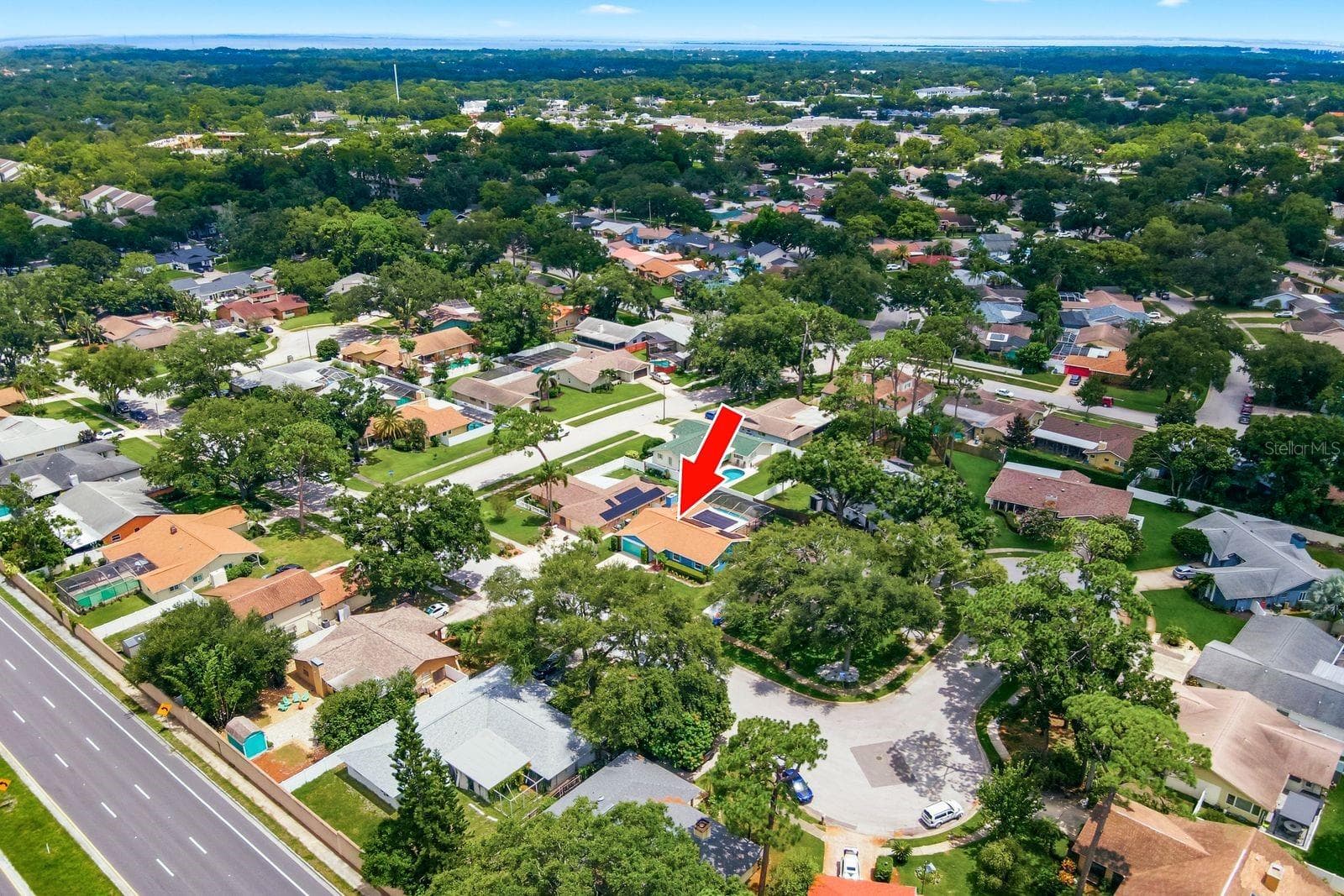 Single Family Residence at 3047 CASCADE DR, CLEARWATER, photo 8 of 57