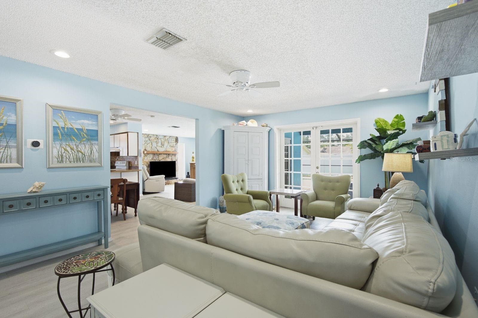 Single Family Residence at 3047 CASCADE DR, CLEARWATER, photo 15 of 57