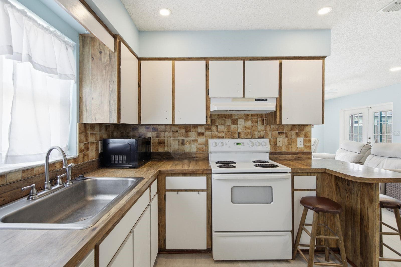 Single Family Residence at 3047 CASCADE DR, CLEARWATER, photo 21 of 57