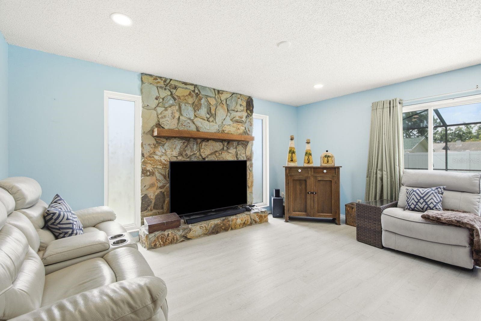 Single Family Residence at 3047 CASCADE DR, CLEARWATER, photo 24 of 57