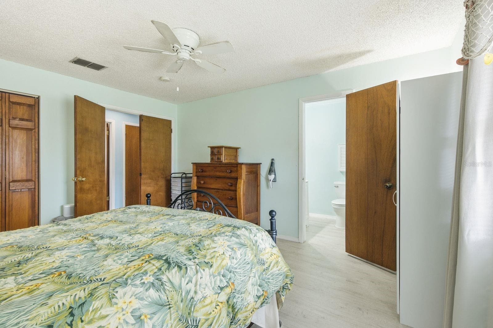 Single Family Residence at 3047 CASCADE DR, CLEARWATER, photo 28 of 57
