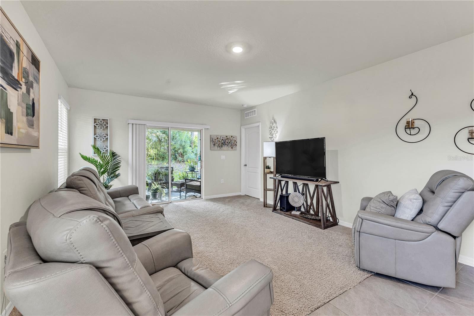 Livingroom - 345 PELHAM PARK DR, DELAND