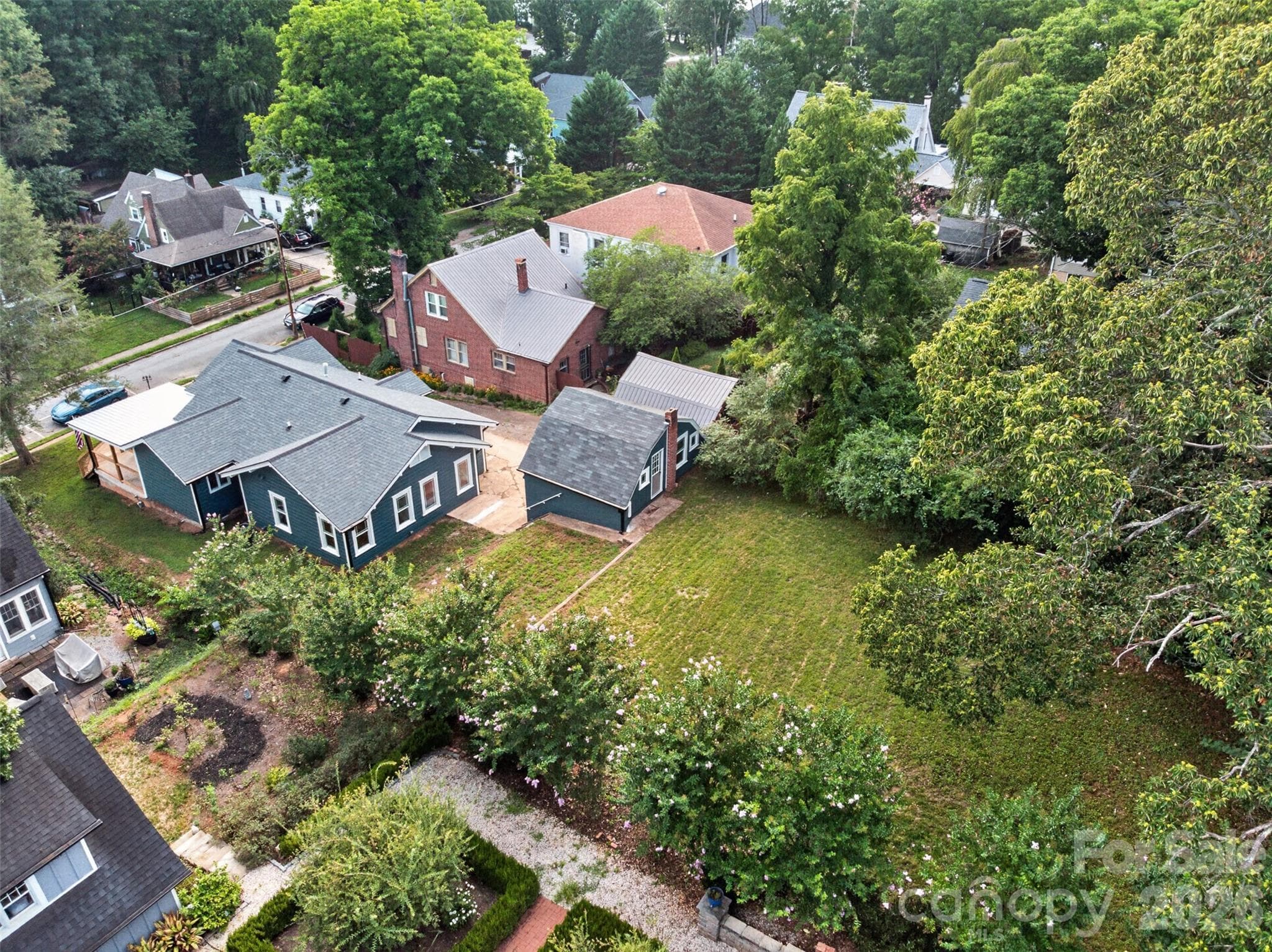 Single Family Residence at 217 Norwood Street SW, Lenoir, photo 4 of 48